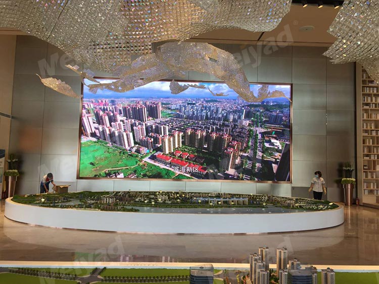 陽江綠地集團商務中心戶內LED顯示屏